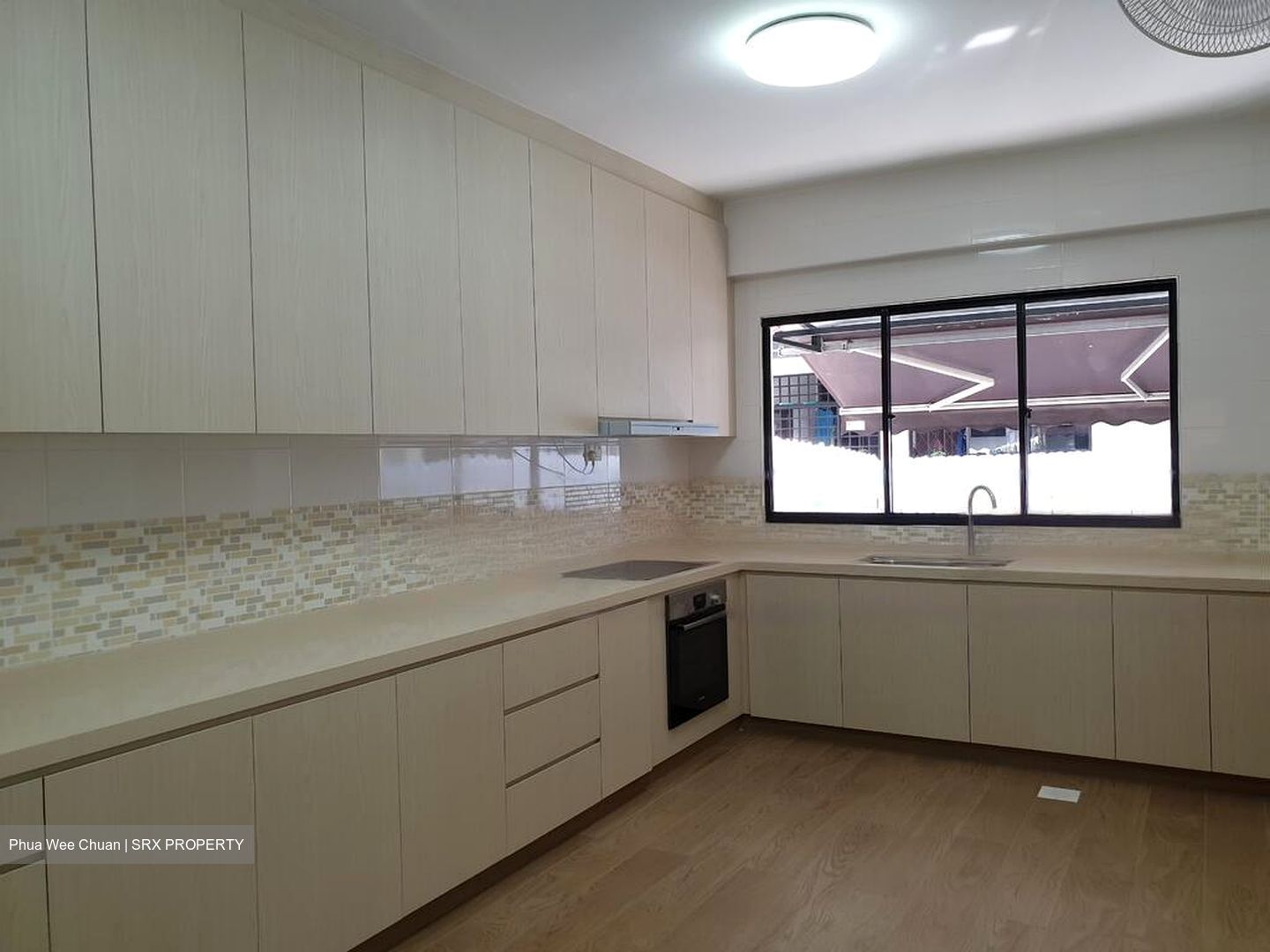 King's Road (D10), Terrace #467345341
